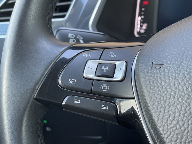 Volkswagen Tiguan  BMT 2.0 TDI DSG R-LINE*DIGITAL*APPLE*ACC