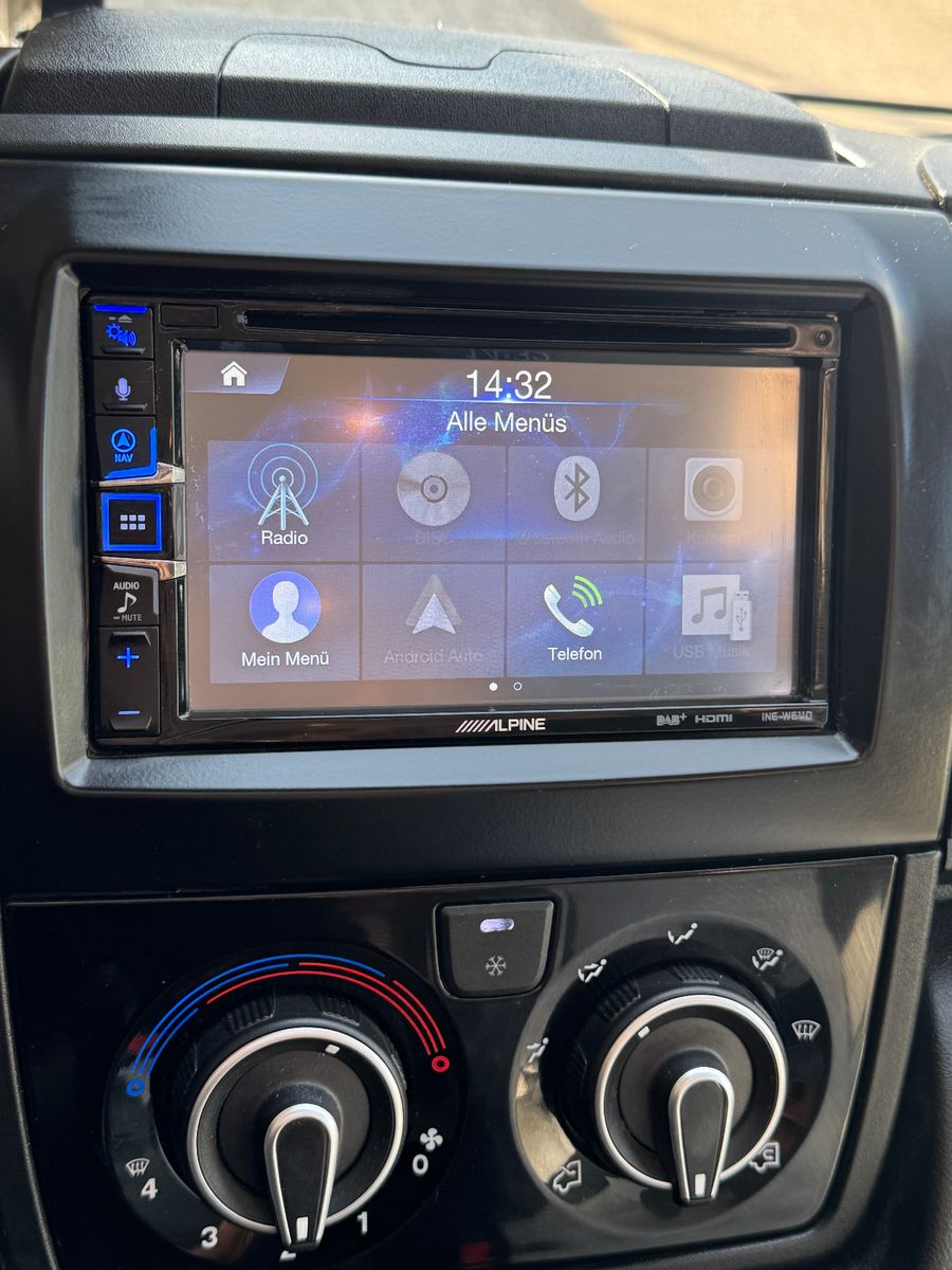 Fahrzeugabbildung Sunlight T 68 ADVENTURE EDITION FIAT LITIHIUM INVERTER 1H