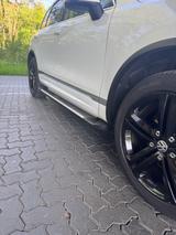 Volkswagen Touareg 3.0 V6 TDI SCR 150kW Tiptronic Execu... - VW Touareg von privat