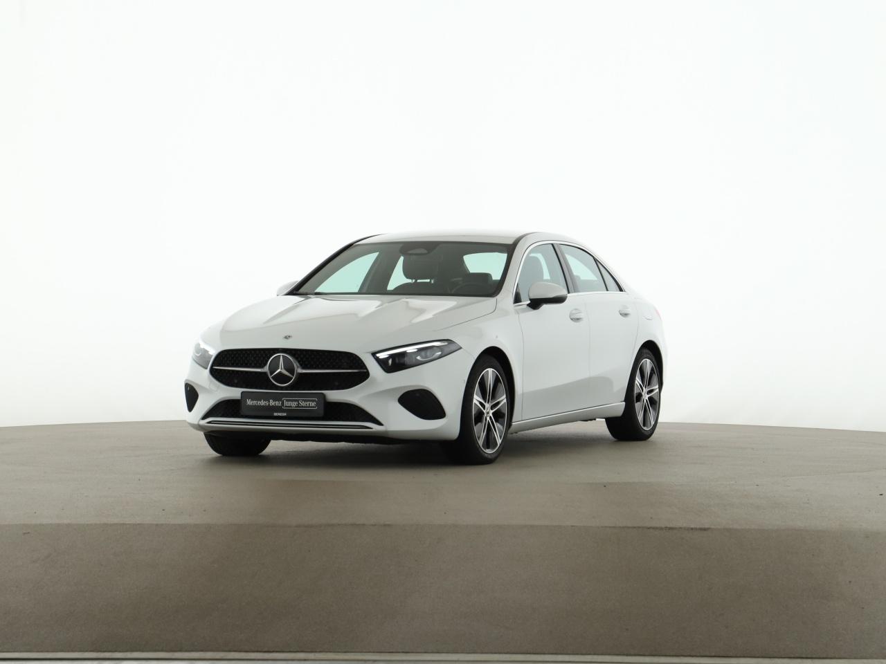 Mercedes-Benz A 220 d Limousine Progressive MBUX AHK Kamera