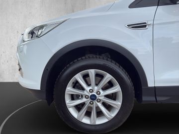 Ford Kuga 2.0 TDCi Titanium Kam.+KeyLess+Navi+SHZ+LM