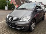 Mercedes-Benz A 180 A -Klasse A 180 Automatik Teilleder - Mercedes-Benz A 180 Gebrauchtwagen in Freiburg