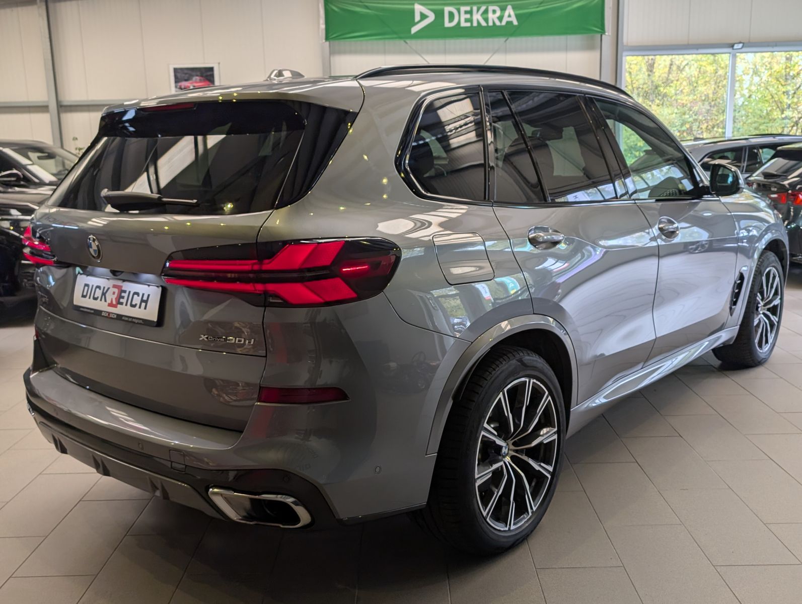 Fahrzeugabbildung BMW X5 30d xDrive M-Sport Innovati AHK H&K UPE:105T€