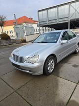 Mercedes-Benz C 240 Elegance W203 Anhängerkupplung - gebrauchte Mercedes-Benz C 240 aus dem Jahr 2001