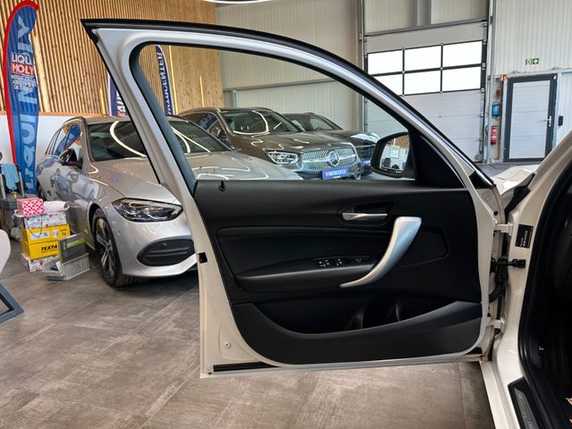 BMW 120 i Sport Line *LED*Navi*Schiebedach*
