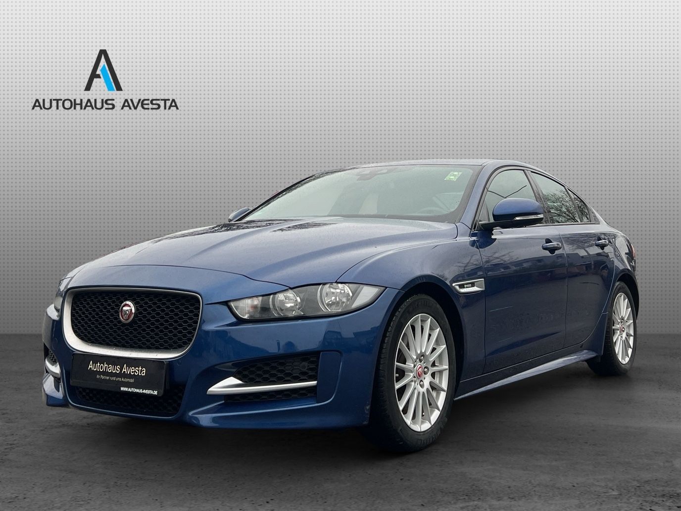 JAGUAR XE 2.0 d / R-Sport / 1.H / NUR. 89.tKM/ GARANTIE