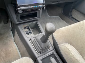 Fahrzeugabbildung Mazda 626 2.0 Oldtimer*H-Kennzeichen*Elektr. Fensterh*