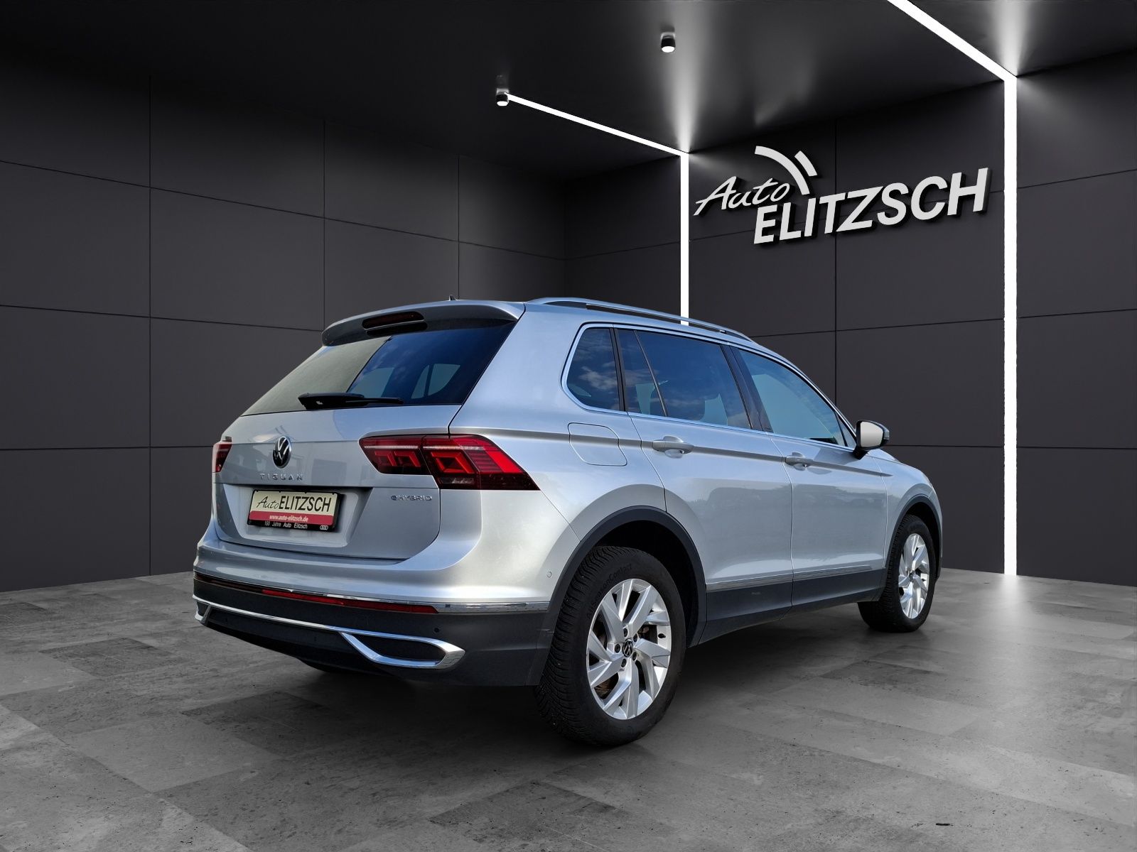 Fahrzeugabbildung Volkswagen Tiguan eHybrid Elegance DSG Matrix AHK Navi AID