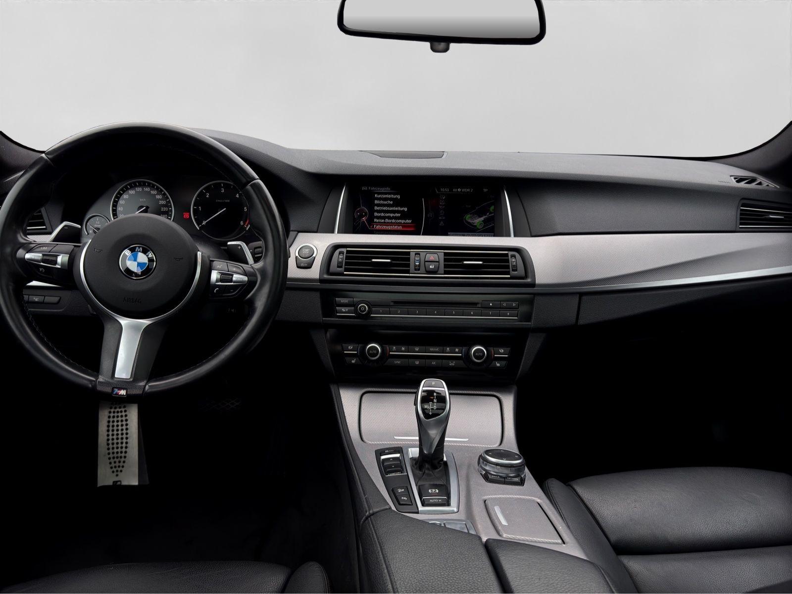 BMW 530 xD Touring M SPORTPAKET AHK PANO LEDER