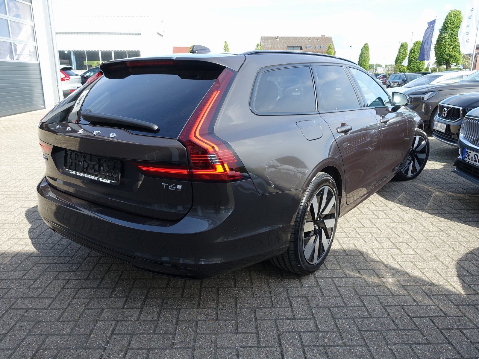Volvo V90 Plus Dark T6 AWD Plug-in Head-UP Pano 360° foto 2