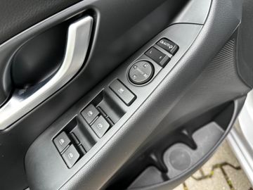 Fahrzeugabbildung Hyundai i30 FL 1.0 T-GDI 48V Trend SHZ LHZ RFK