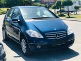 Mercedes-Benz A 150 ELEGANCE BlueEFFICIENCY Tüv TOP  Zustand - Mercedes-Benz A 150: Van