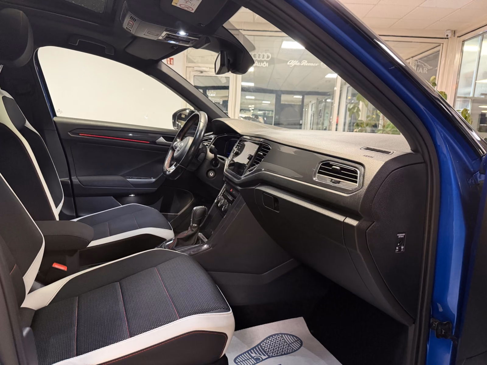 Volkswagen T-Roc 2.0 Sport 4 Motion 1.H DSG PANORAMA TOP !