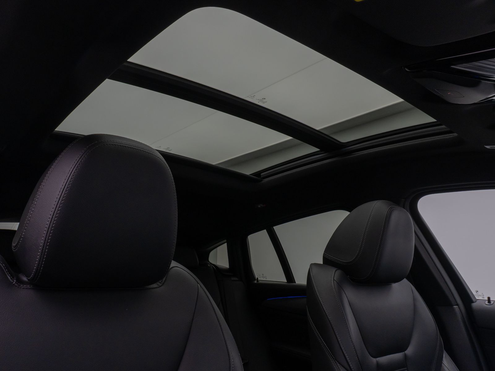 Fahrzeugabbildung BMW X4 xD30d M Sport Panorama Laser Kamera HUD HiFi