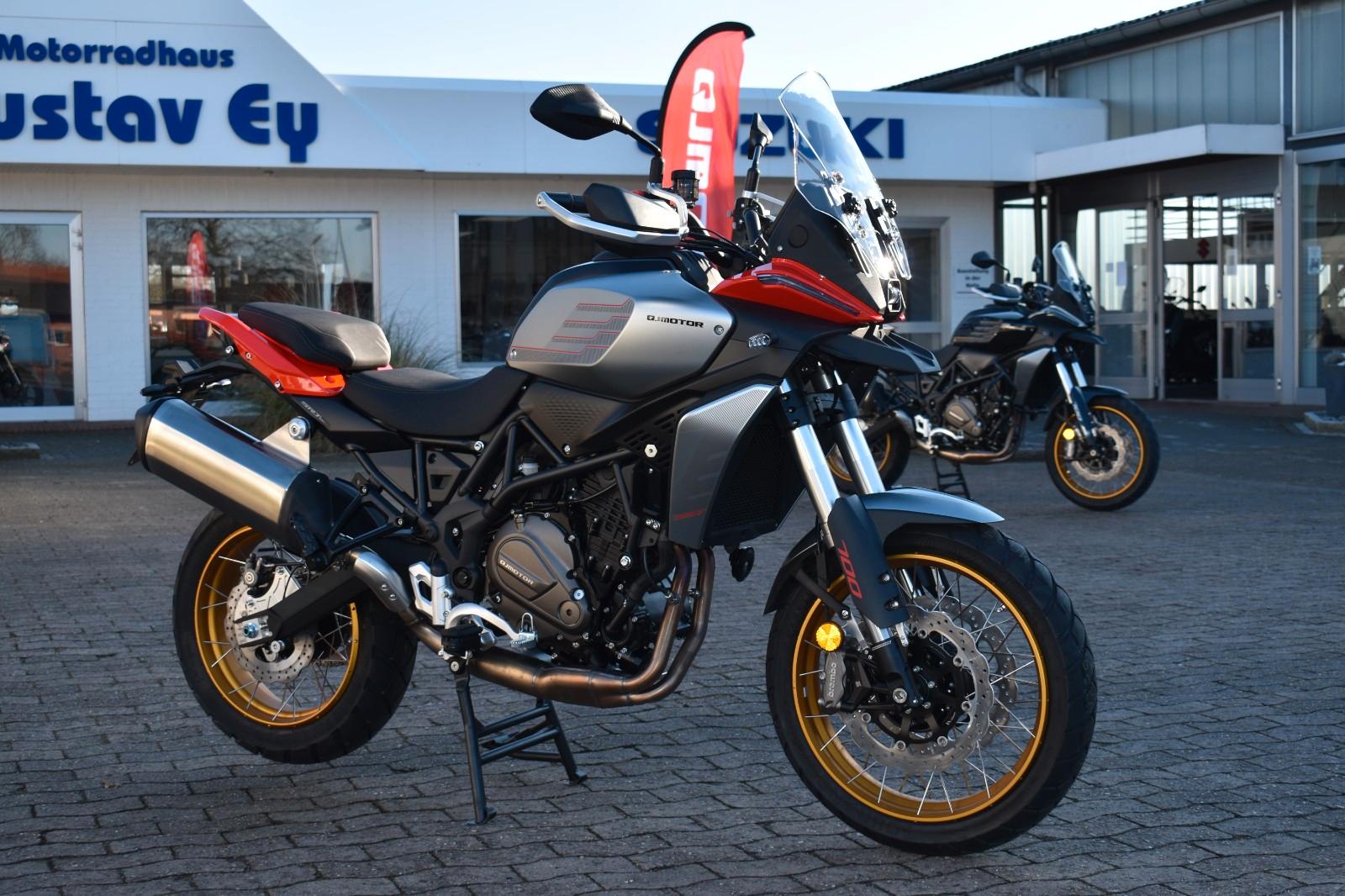 QJ Motor SRT 700 SX DEMO inkl. Koffer