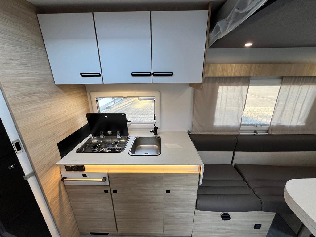 Challenger 260 Ultimate Edition Solar Markise Arctic – Foto 9 von 16