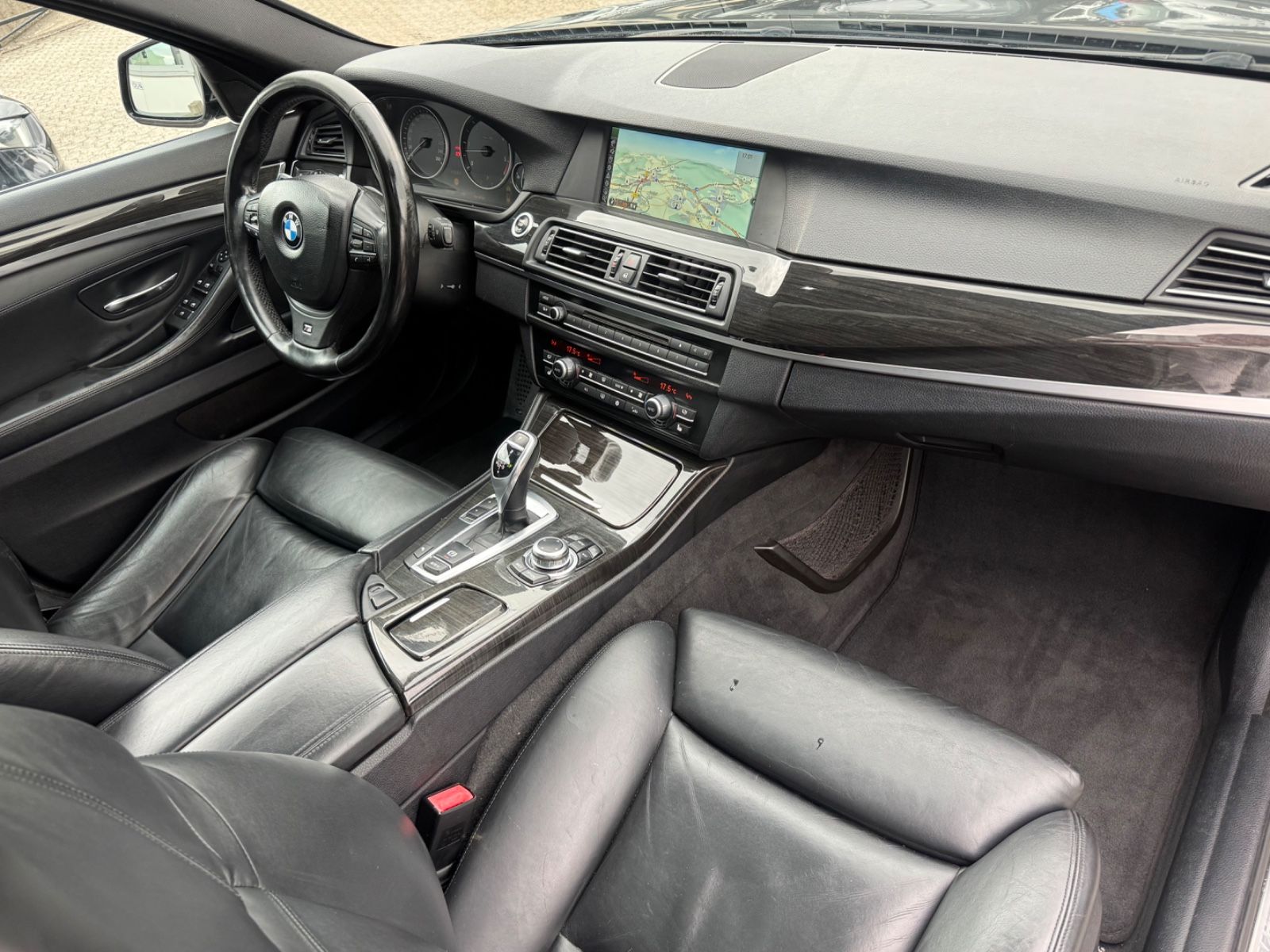 Fahrzeugabbildung BMW 535 d M-Paket/Pano/Leder/R-Cam/ACC/Memory/HUD