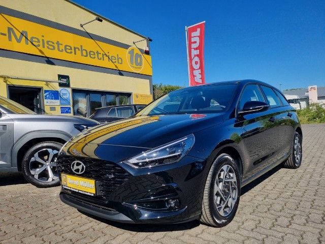 Hyundai i30 Kombi 1,5 COMFORT Alu, Kamera, Navi imagem 2