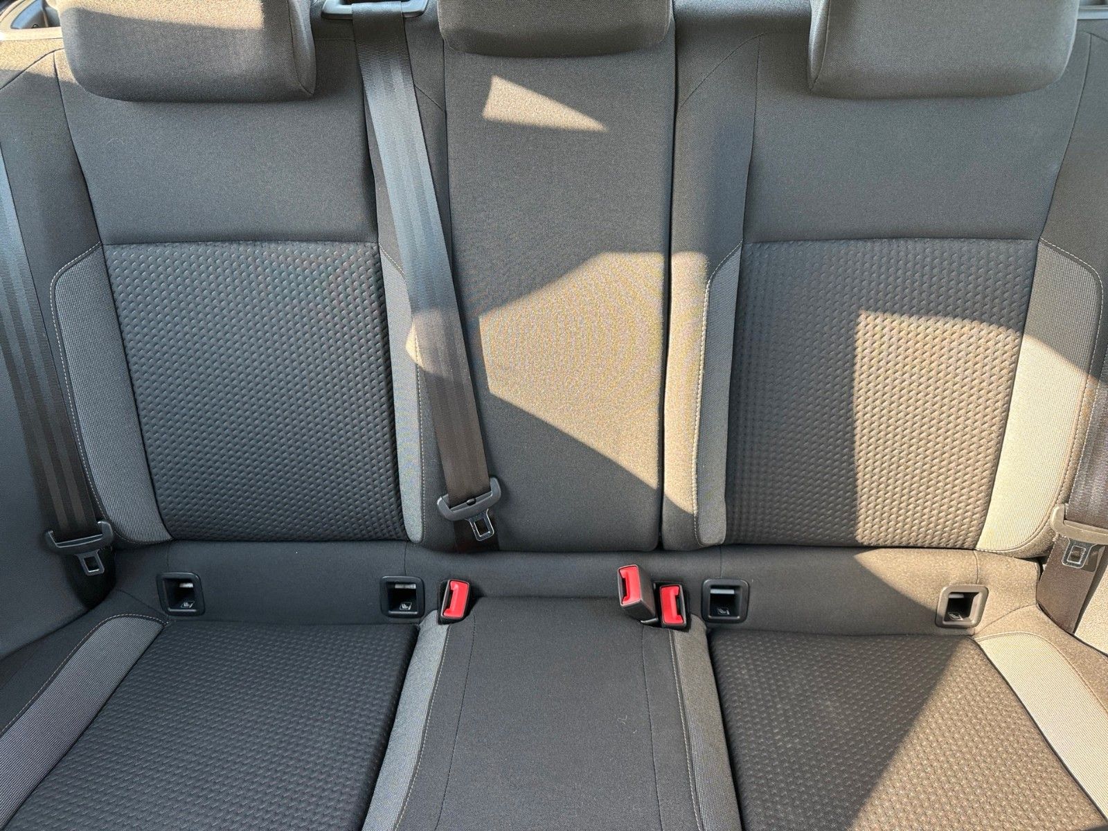 Fahrzeugabbildung Volkswagen Polo VI Life 1.0 MPI