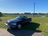 Mercedes-Benz E 220 Cabrio  - gebrauchte Mercedes-Benz E-Klasse aus dem Jahr 1995