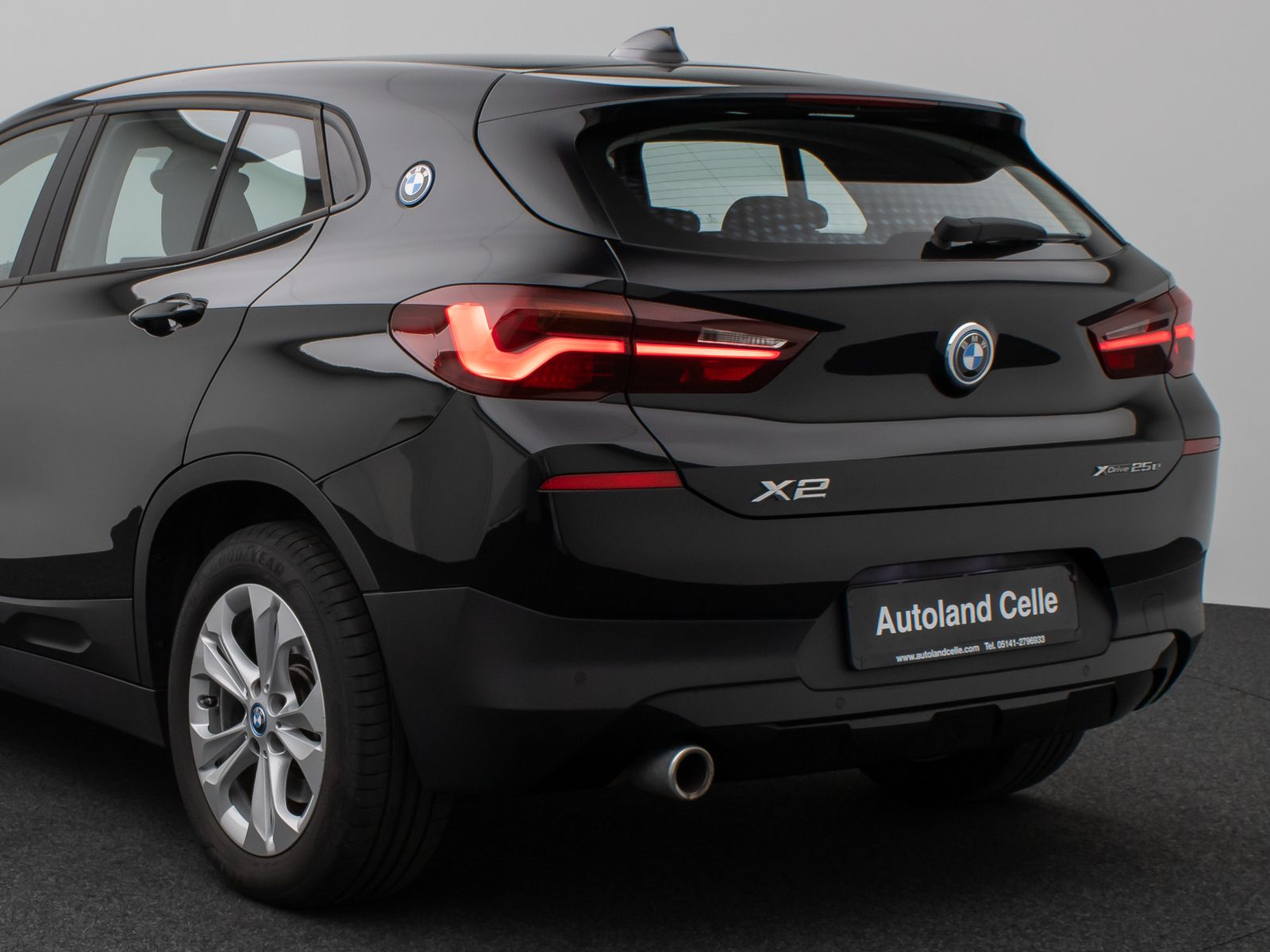 Fahrzeugabbildung BMW X2 xD25e HUD DAB H/K Navi+ Parkassist Alarm LED