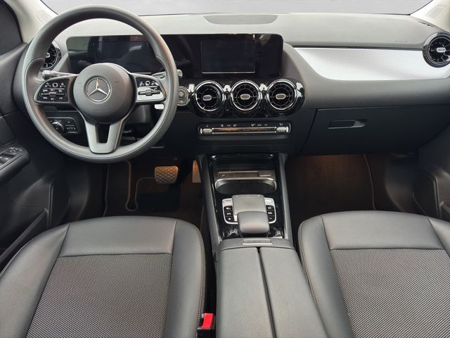 Fahrzeugabbildung Mercedes-Benz B 180 Automatik+Navi+Spurass.+Tempomat+Sitzhzg