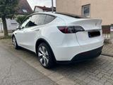 Tesla Model Y Long Range Dual Motor AWD Long Range - Tesla Model Y von privat