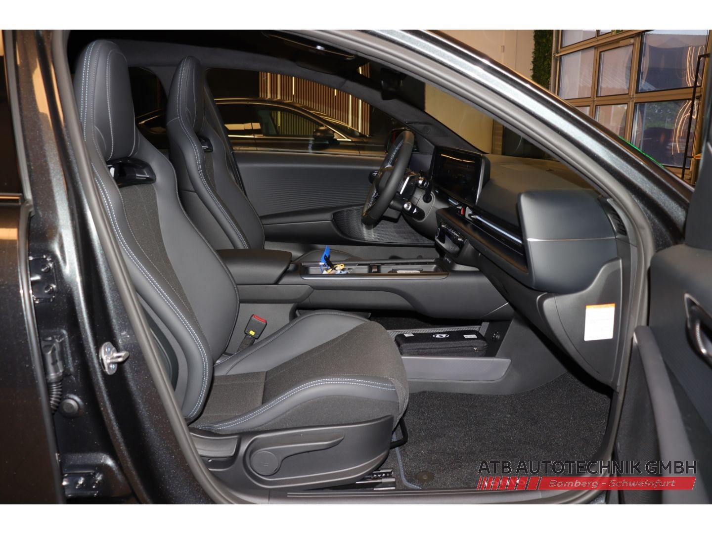 Fahrzeugabbildung Hyundai IONIQ 6 N 84kWh 609PS 4WD Sitzpaket Panoramadach