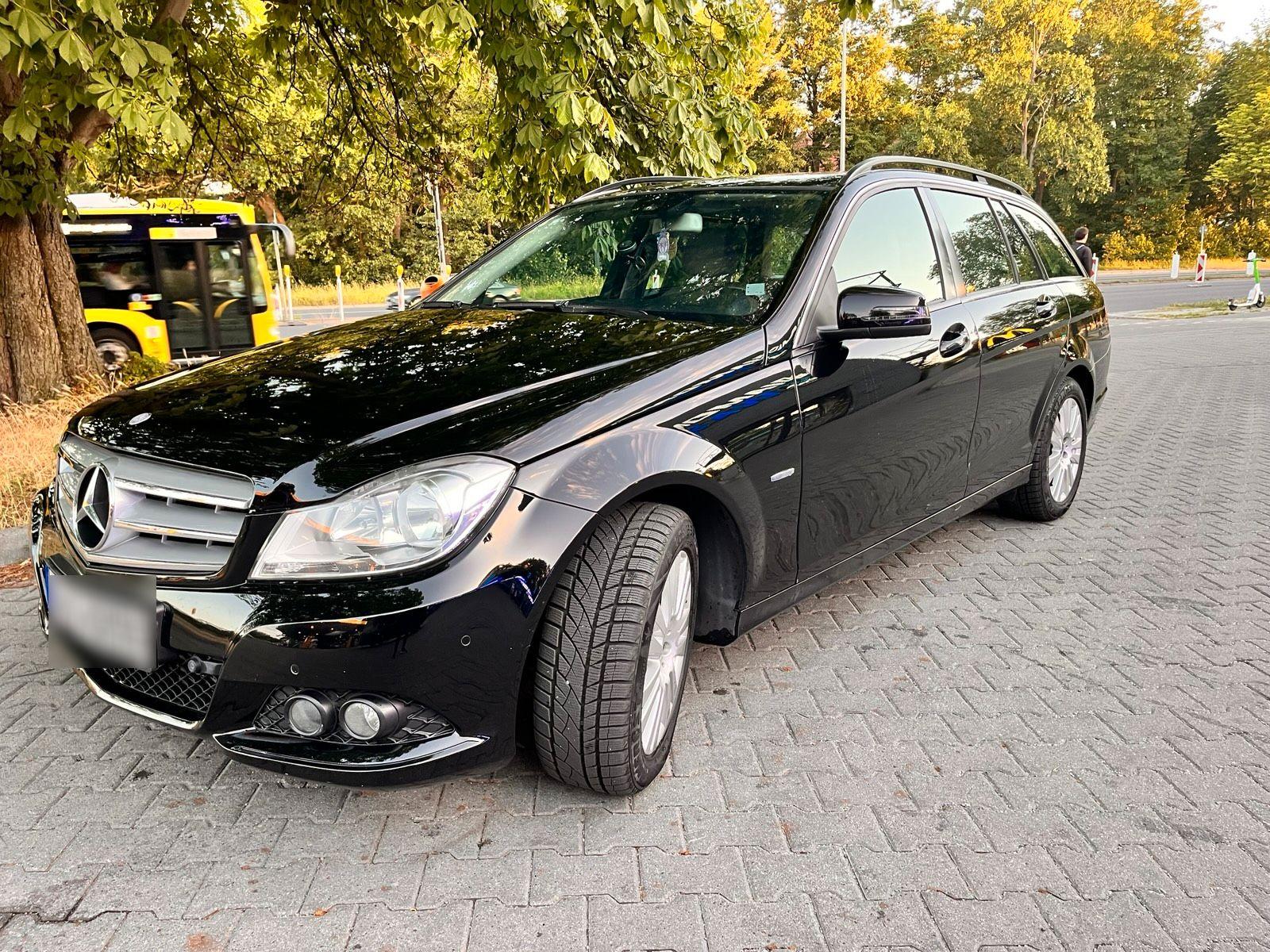 Mercedes-Benz C 220