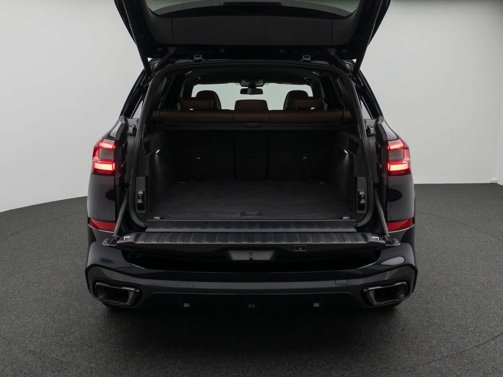 Fahrzeugabbildung BMW X5 xD40d M Sport 360° Laser HUD DAB Individual