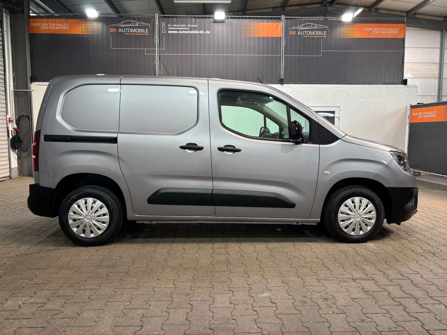 Fahrzeugabbildung Opel Combo Edition#Spur#Tempo#Keyless#DAB