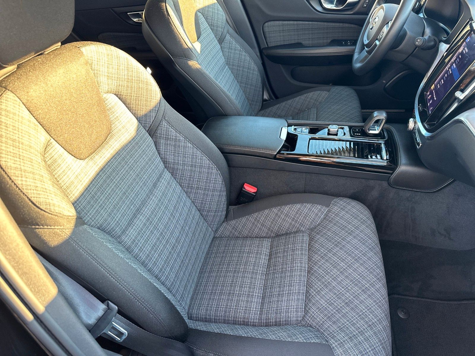 Fahrzeugabbildung Volvo V60 Inscription Expression Recharge PHEV T6