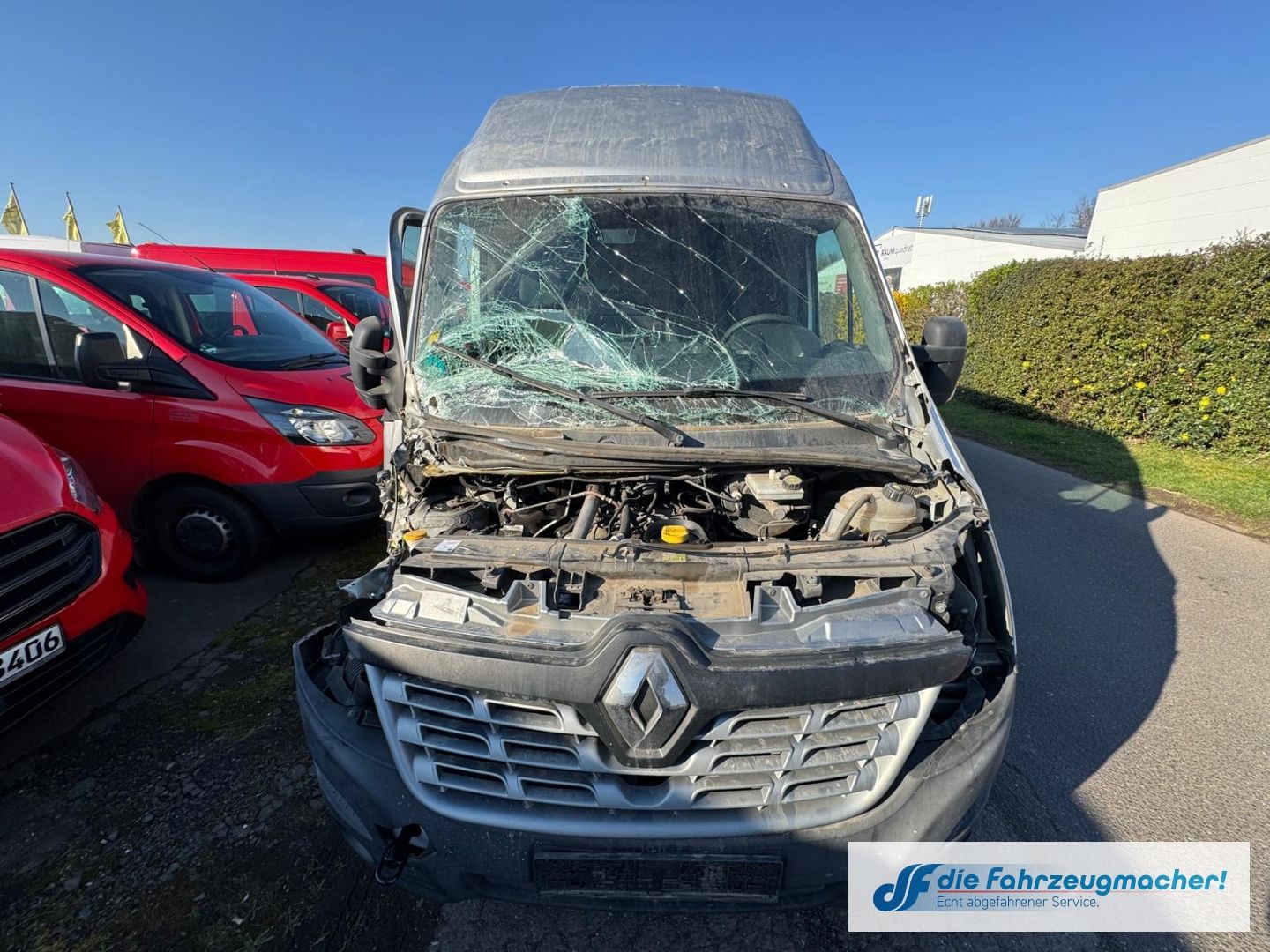 Fahrzeugabbildung Renault Master III Kasten L4H3 GKa 4,5t *UNFALLSCHADEN *
