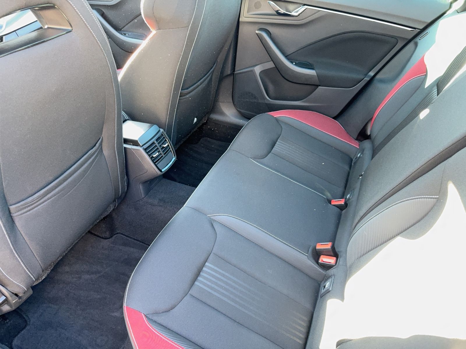 Kamiq 1.5 TSI Monte Carlo, Business Amundsen, vi