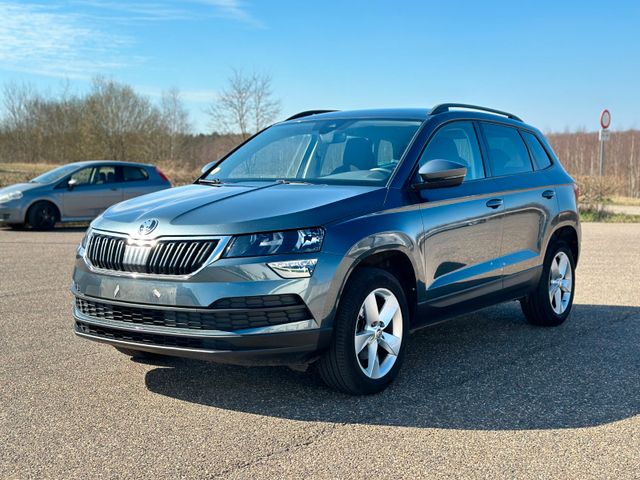 Skoda Karoq Business Camera navy cruis 14.000+vat