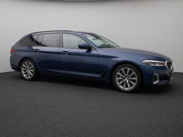 Fahrzeugabbildung BMW 530d Luxury Line Kamera DAB HiFi Stop&Go Alarm