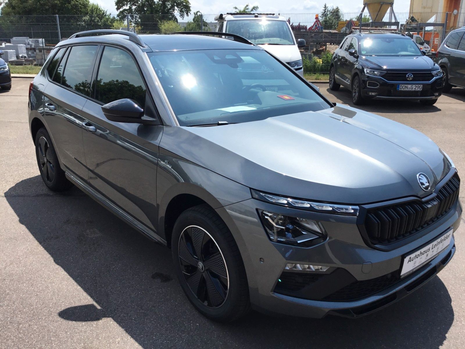 Fahrzeugabbildung SKODA Kamiq 1.5 TSI DSG Monte Carlo+AHK+Navi+Kamera