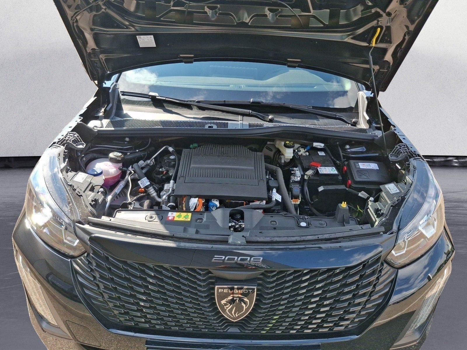 Peugeot e-2008 - Bild 16