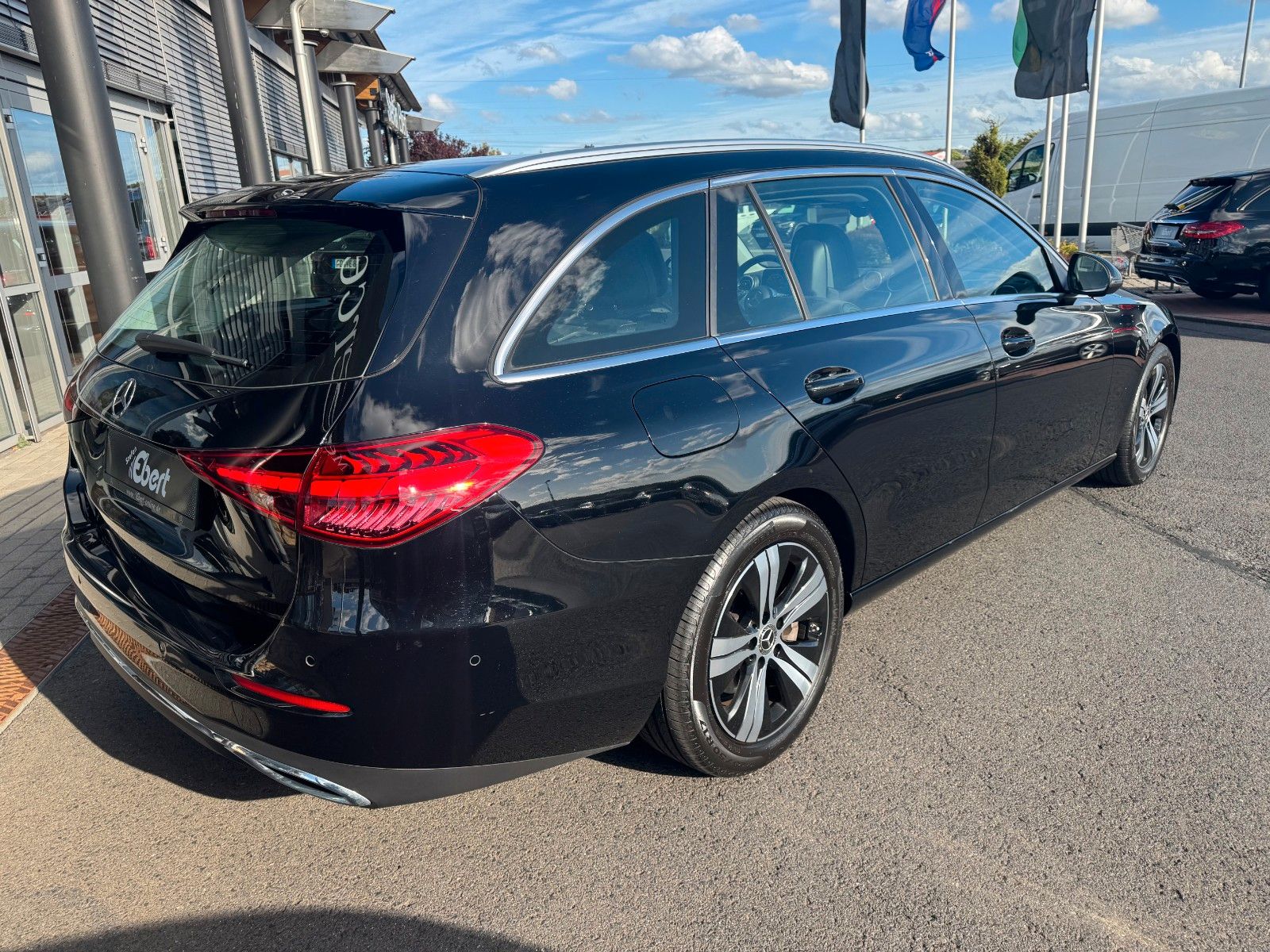 Fahrzeugabbildung Mercedes-Benz C 300d T Avantgarde+RKamera+TotW+Ambiente