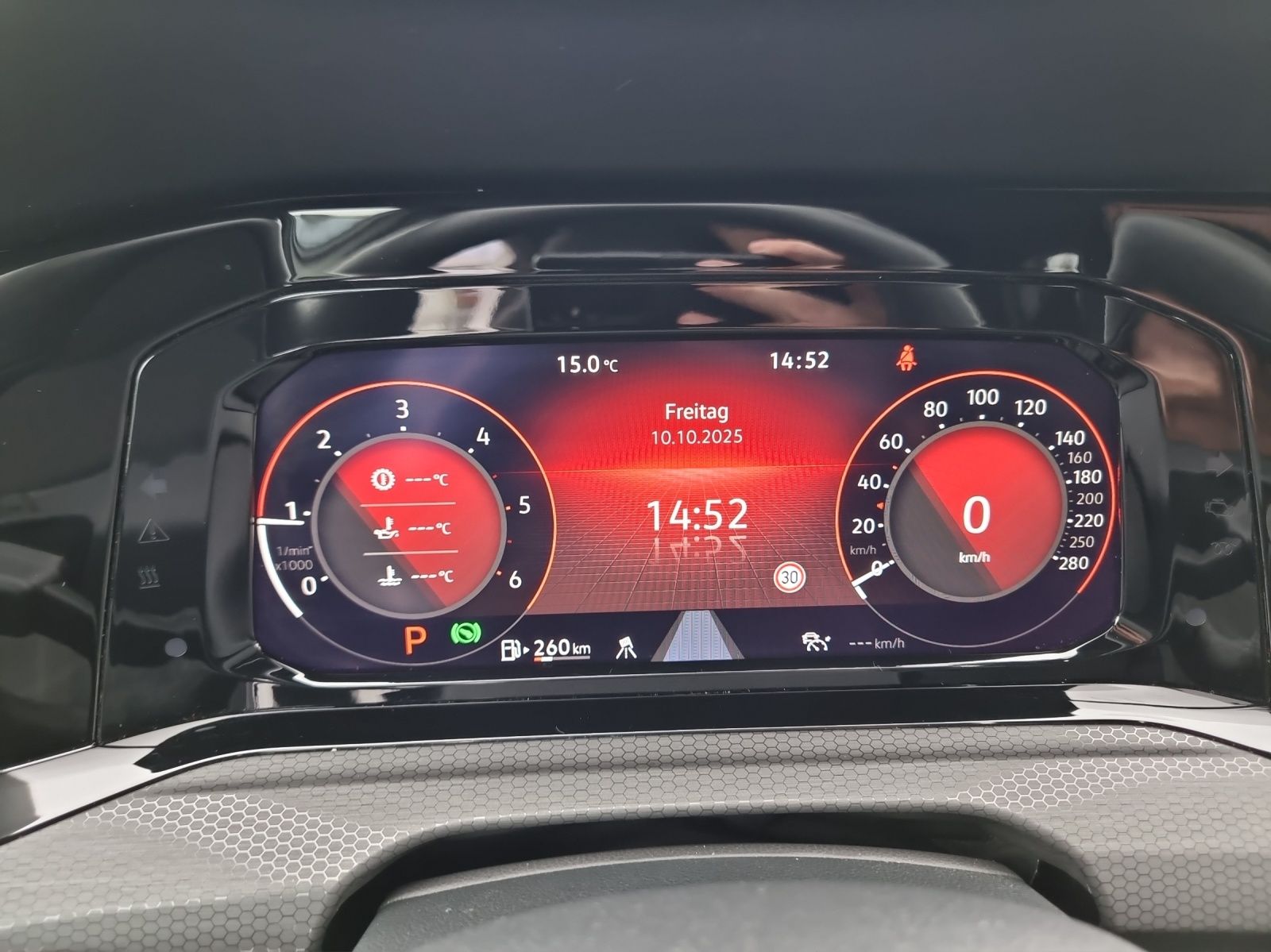 Fahrzeugabbildung Volkswagen Golf VIII GTD Business DSG LED+ ACC 18" SH PDC N
