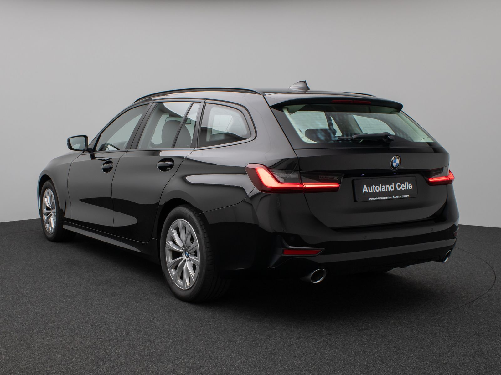 Fahrzeugabbildung BMW 320d DAB CockPitPr PDC AHK Stop&Go Komfort Sport