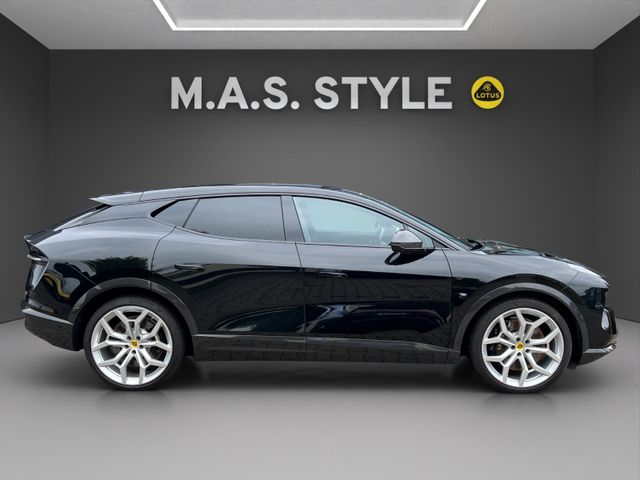 Fahrzeugabbildung Lotus Eletre R KEF rotes Leder sehr selten