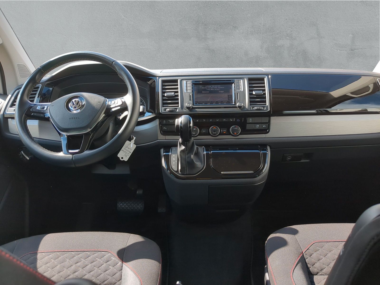 Fahrzeugabbildung Volkswagen T6 Multivan 2.0 TDI Join AHK Kamera Tempomat