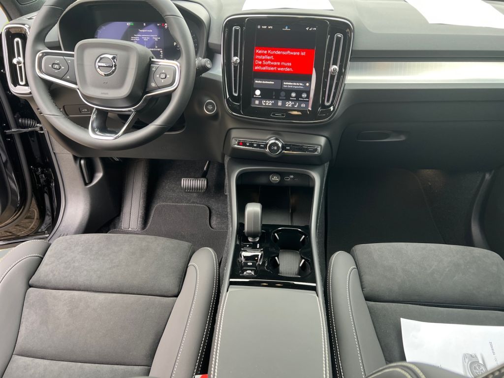 VOLVO XC40 B4 B DKG Ultra Black Edition, Licht-P.,FHZ VOLVO XC40 B4 B DKG Ultra Black Edition, Licht-P.,FHZ