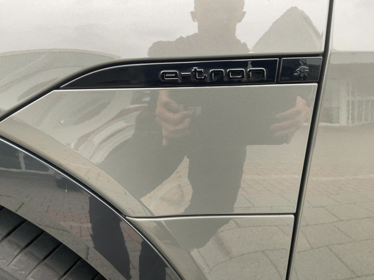 Audi Q8 e-tron - Bild 16