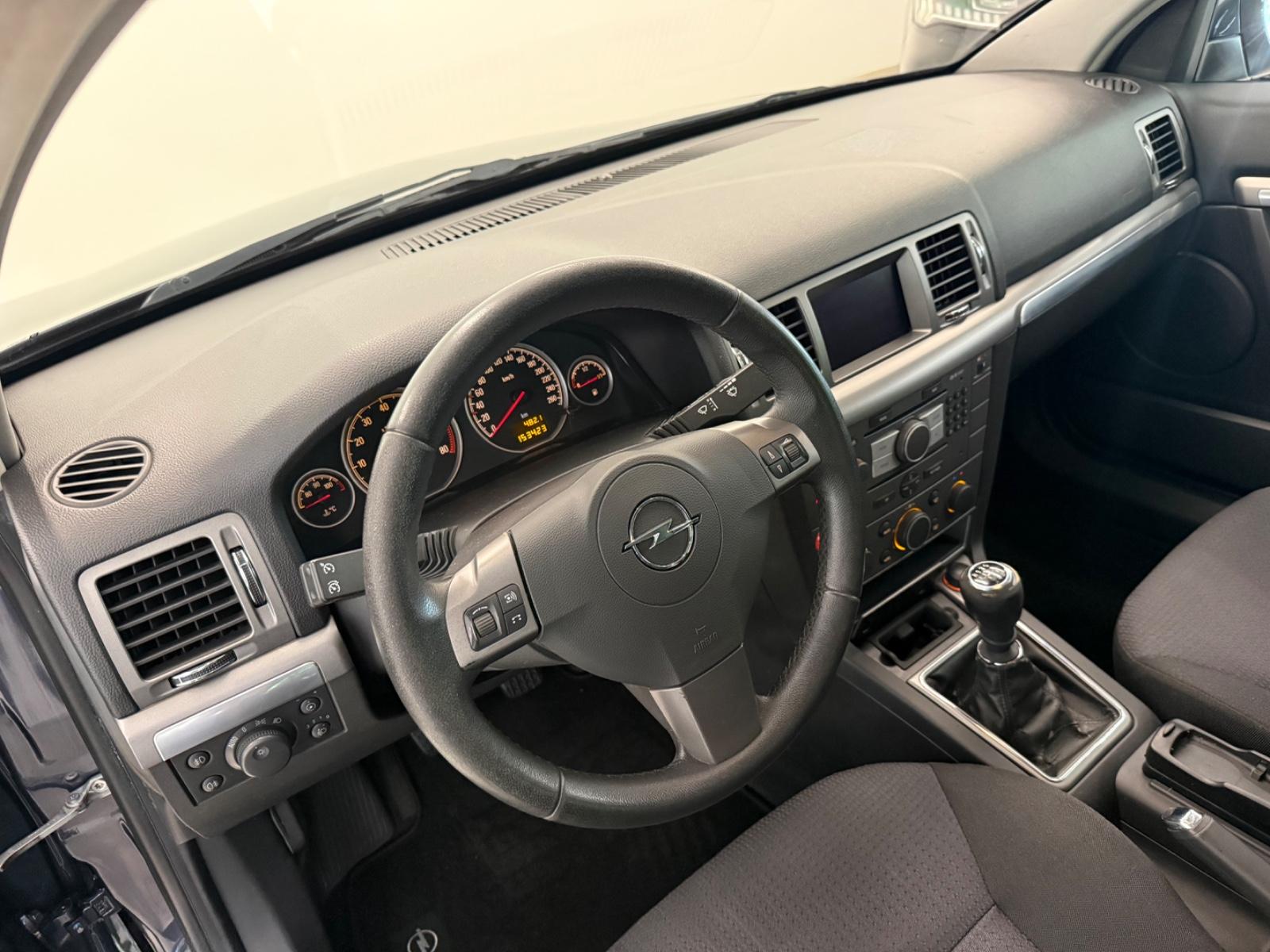 Opel Vectra 2006 — photo 8