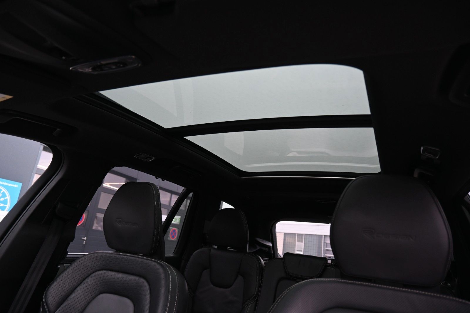 Fahrzeugabbildung Volvo XC90 T8 R Design*LED*LUFT*360°ACC*STHZ*HuD*7Si*