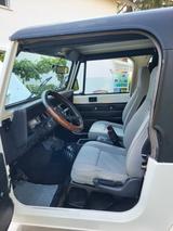 Jeep Wrangler 2.5 - - Jeep Wrangler: 2.5