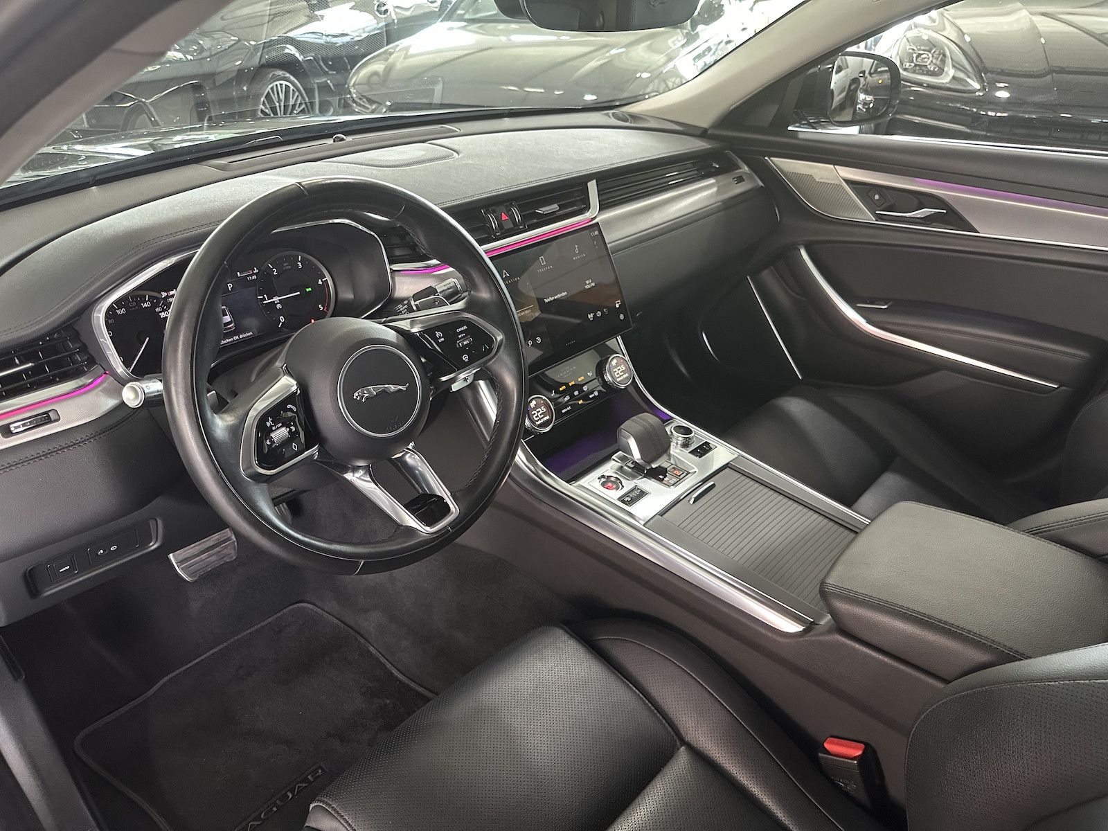 Fahrzeugabbildung Jaguar XF D200 SE Sportbrake/Facelift/Leder/AHK/