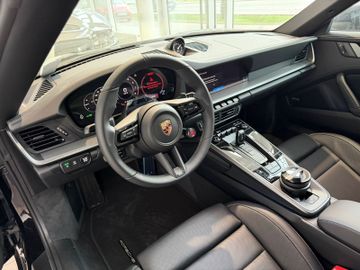 Porsche 992 - 12